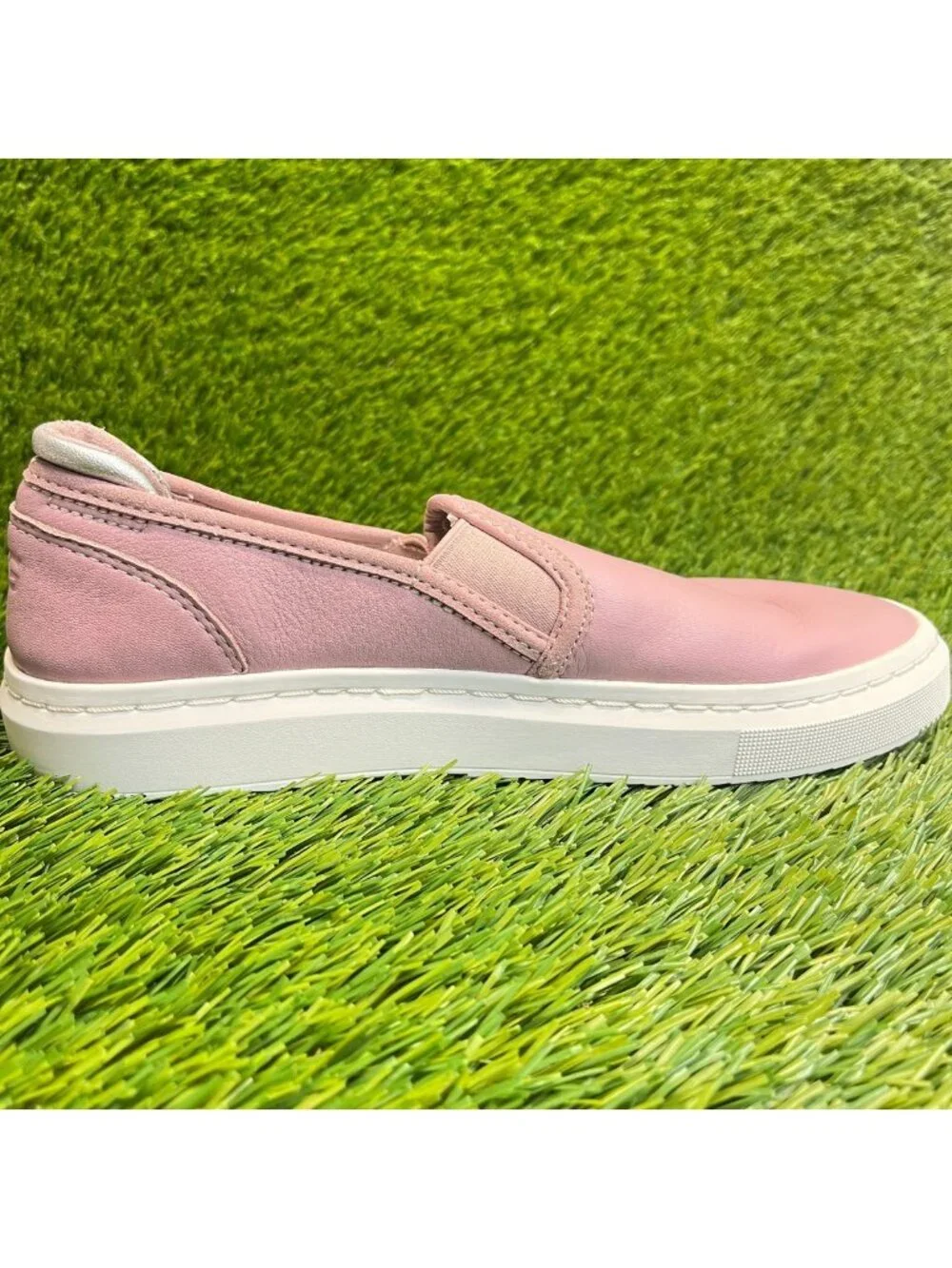 UGG please review